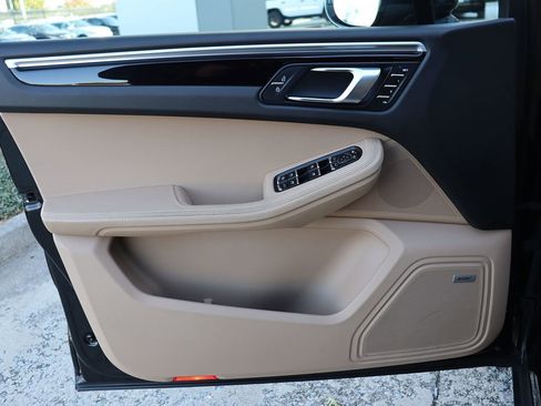 Used 2020 Porsche Macan image 51