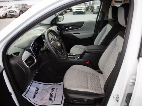 Certified 2023 Chevrolet Equinox LT w/ Driver Convenience Package image 22