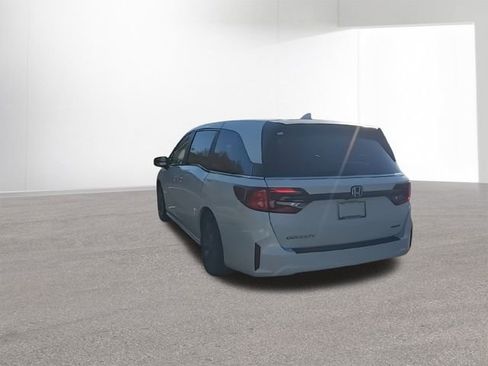 New 2026 Honda Odyssey Touring image 8