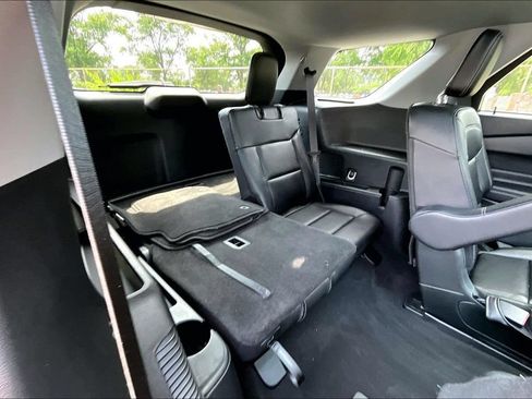 Used 2023 Ford Explorer XLT w/ Equipment Group 202A AWD/4WD image 27
