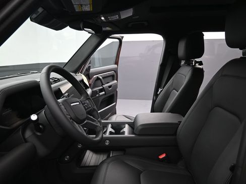 New 2026 Land Rover Defender 130 X-Dynamic SE AWD/4WD image 22