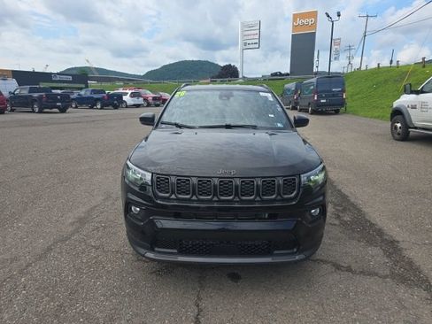 New 2026 Jeep Compass Limited AWD/4WD image 3