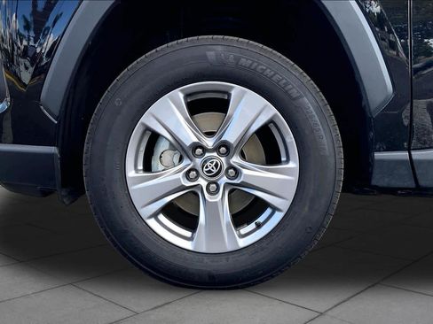 Certified 2025 Toyota RAV4 XLE FWD image 10