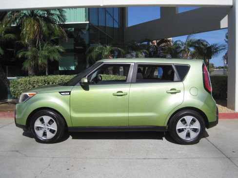 Used 2016 Kia Soul FWD image 40