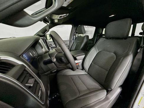 New 2026 RAM 1500 4x4 Crew Cab image 21