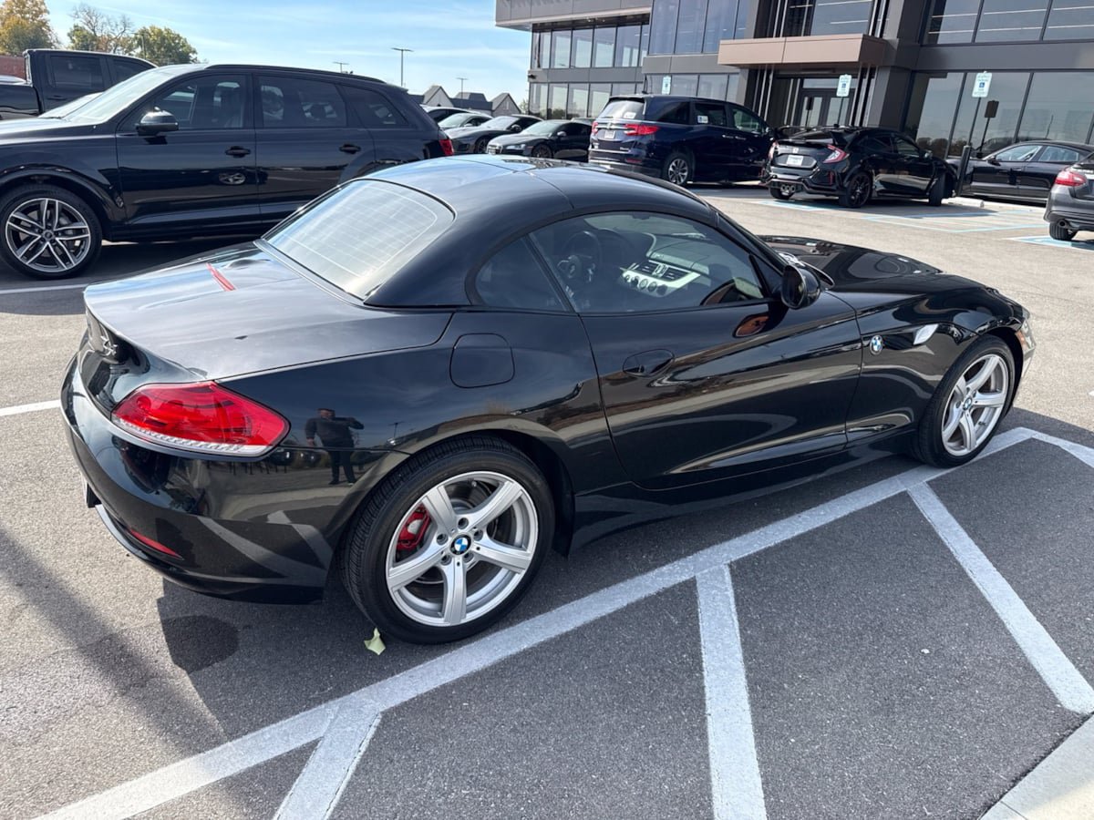 Used 2011 BMW Z4 sDrive30i RWD image 5