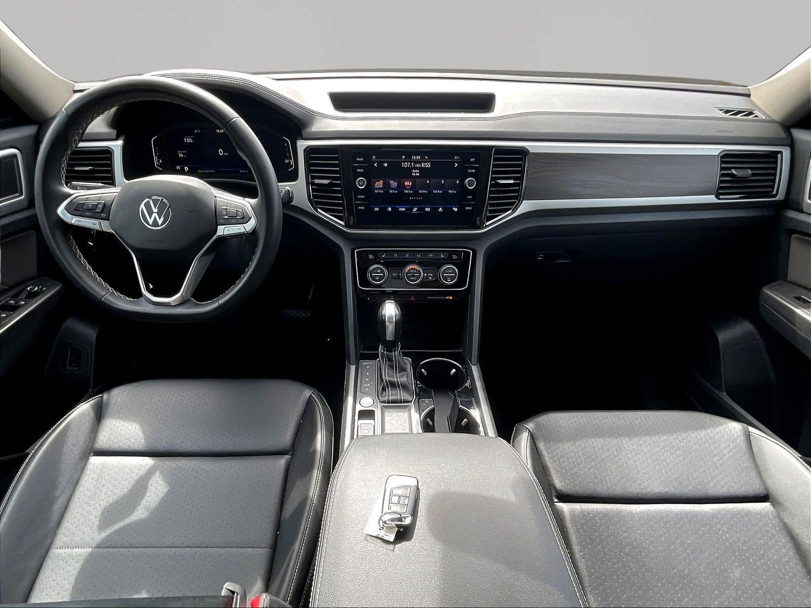 Used 2023 Volkswagen Atlas SE w/ Panoramic Sunroof Package FWD image 7