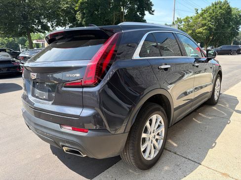 Used 2022 Cadillac XT4 Luxury w/ Cold Weather Package AWD/4WD image 4