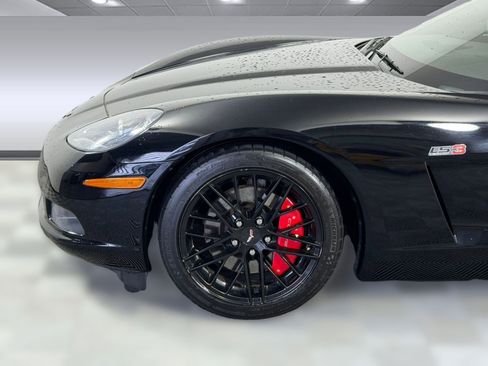 Used 2008 Chevrolet Corvette Coupe image 11