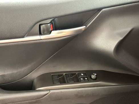 Used 2023 Toyota Camry SE w/ Convenience Package FWD image 19