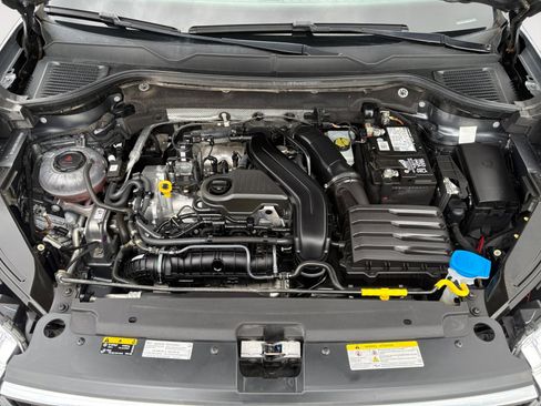 Used 2022 Volkswagen Taos SE image 25