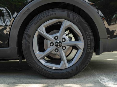 Used 2025 Kia K4 FWD image 15
