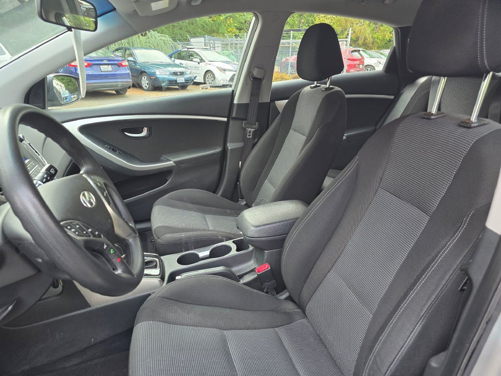 Used 2016 Hyundai Elantra GT FWD image 9