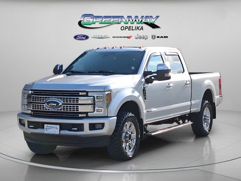 Used 2017 Ford F350 Platinum w/ Platinum Ultimate Package AWD/4WD image 3