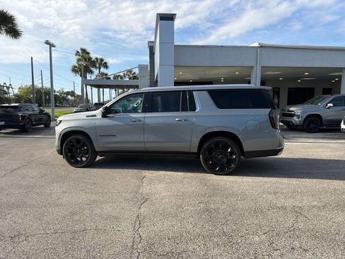 New 2026 Chevrolet Suburban High Country AWD/4WD image 5