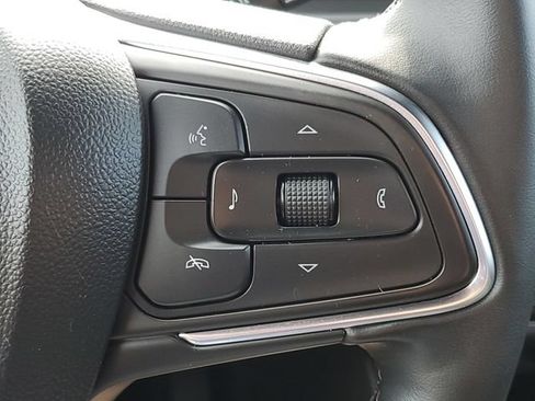 Used 2024 Buick Envista Sport Touring w/ Convenience I Package FWD image 17