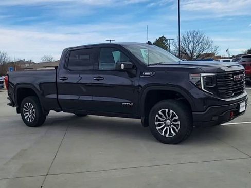 Used 2023 GMC Sierra 1500 AT4 w/ AT4 Preferred Package image 3