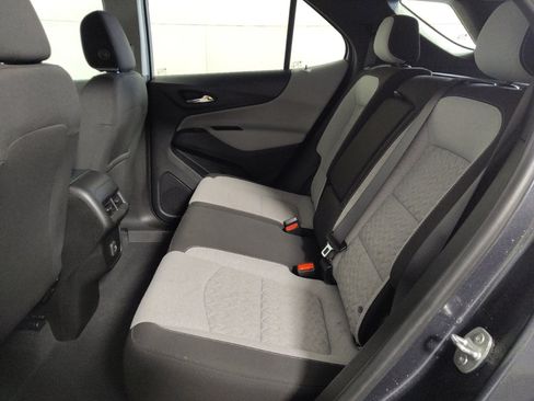 Used 2022 Chevrolet Equinox LS AWD/4WD image 18