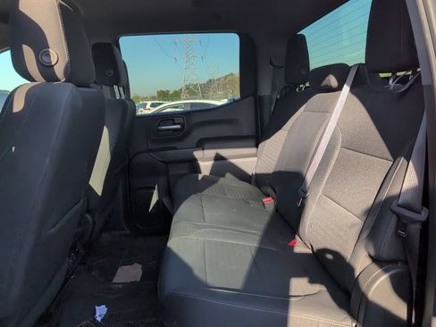Used 2022 Chevrolet Silverado 1500 LT RWD image 9