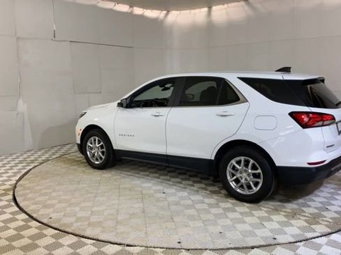 Used 2024 Chevrolet Equinox LT image 6