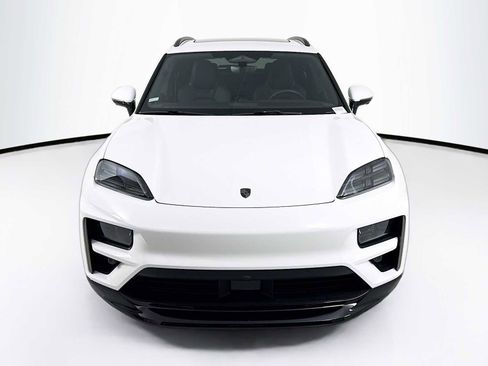 New 2025 Porsche Macan Turbo Electric image 6