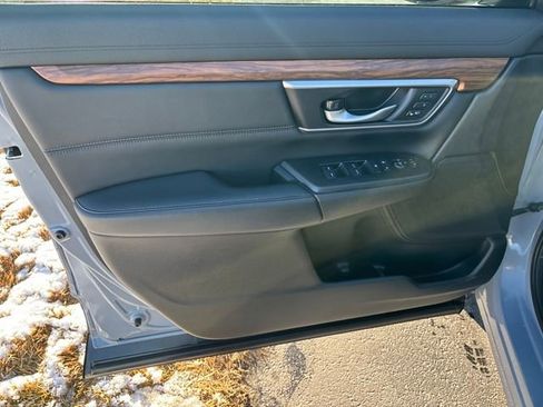 Used 2021 Honda CR-V EX-L image 10
