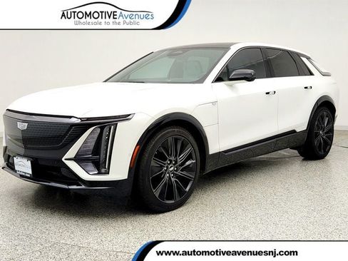 Used 2024 Cadillac Lyriq Sport RWD image 1