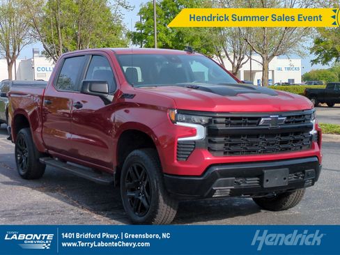 Used 2025 Chevrolet Silverado 1500 LT Trail Boss w/ Convenience Package II AWD/4WD image 1