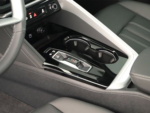 New 2025 Audi Q5 Premium image 17