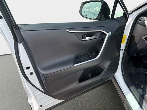Used 2024 Toyota RAV4 XSE image 17