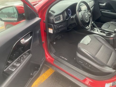 Used 2019 Kia Niro S Touring image 18
