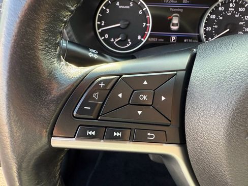 Used 2022 Nissan Sentra SV image 22