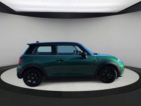 Certified 2024 MINI Cooper SE image 9