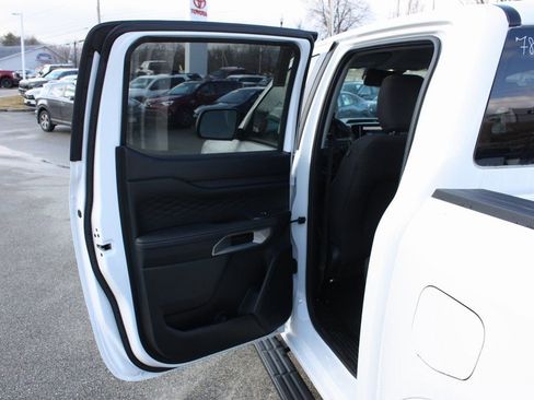 New 2025 Ford Ranger XLT w/ Equipment Group 301A High AWD/4WD image 15