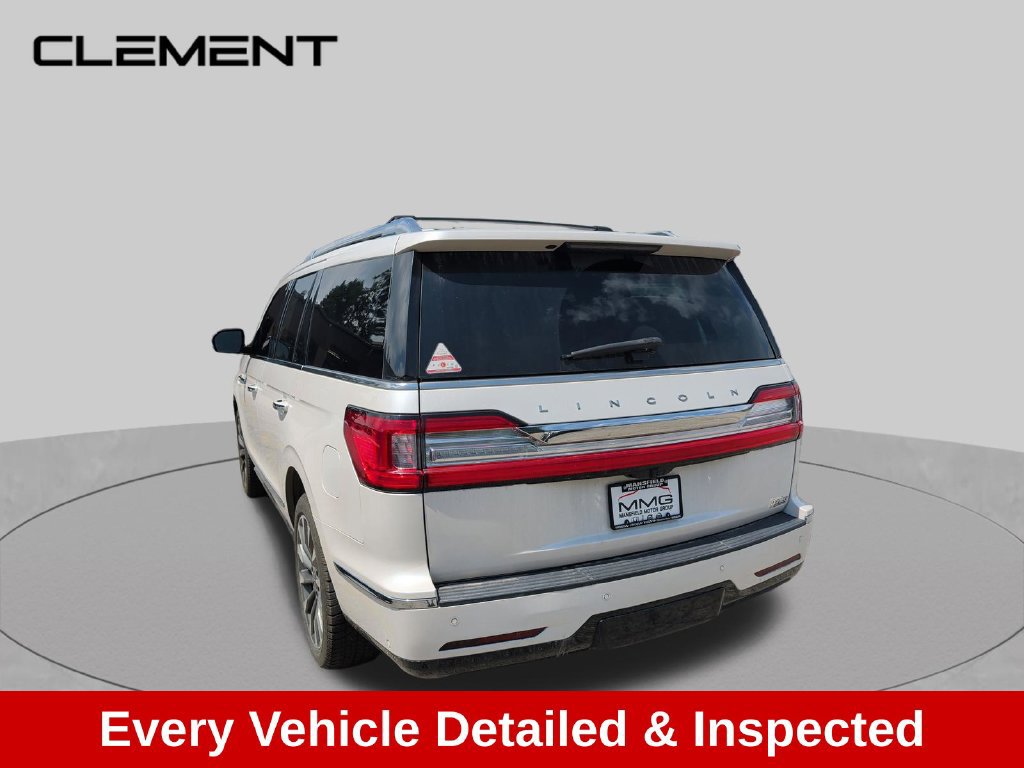 Used 2018 Lincoln Navigator Select w/ Technology Package RWD image 9