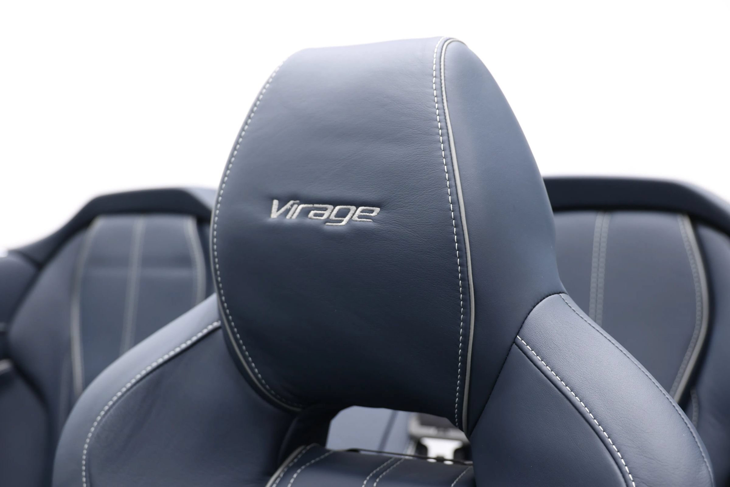 Used 2012 Aston Martin Virage Volante RWD image 19