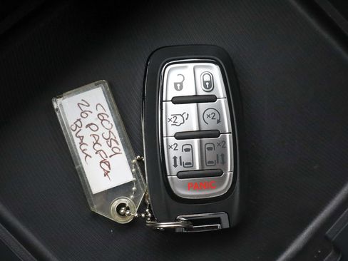 New 2026 Chrysler Pacifica Select image 34