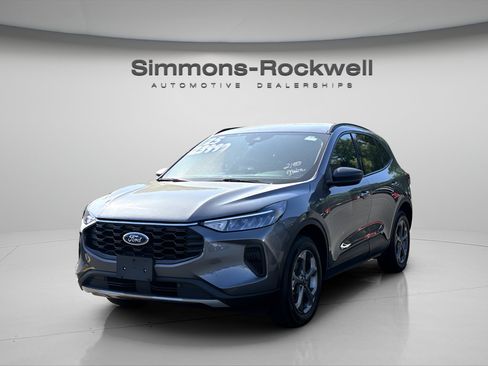 Used 2025 Ford Escape ST-Line AWD/4WD image 2