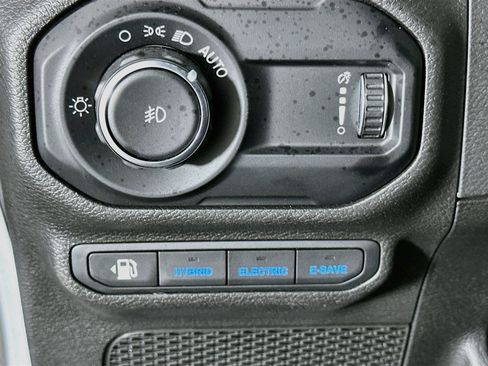 Used 2023 Jeep Wrangler Unlimited AWD/4WD image 16