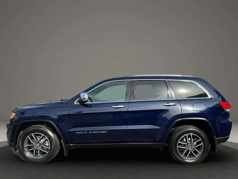 Used 2017 Jeep Grand Cherokee Limited AWD/4WD image 2
