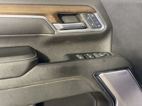 Used 2024 Chevrolet Silverado 2500 High Country w/ High Country Premium Package AWD/4WD image 30