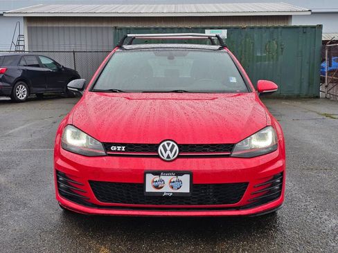 Used 2015 Volkswagen Golf image 3