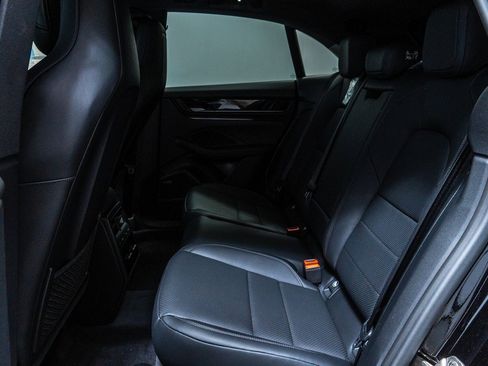 Certified 2025 Porsche Macan 4S Electric image 26