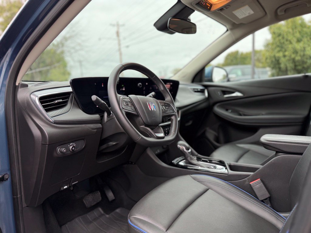 Used 2025 Buick Encore GX Sport Touring FWD image 13