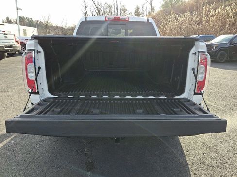 Used 2018 GMC Canyon SLT w/ Driver Alert Package image 28