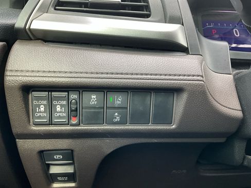 Used 2019 Honda Odyssey EX image 15