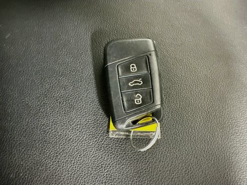 Used 2018 Volkswagen Atlas SE FWD image 41