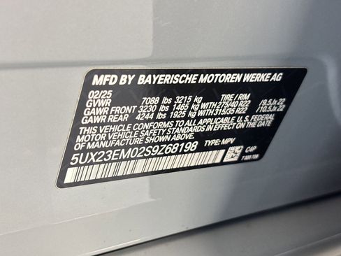 Used 2025 BMW X7 xDrive40i w/ M Sport Package image 19