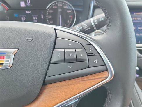 Certified 2023 Cadillac XT5 Premium Luxury FWD image 22