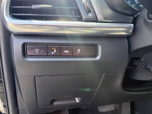 Used 2022 Kia Telluride LX FWD image 10